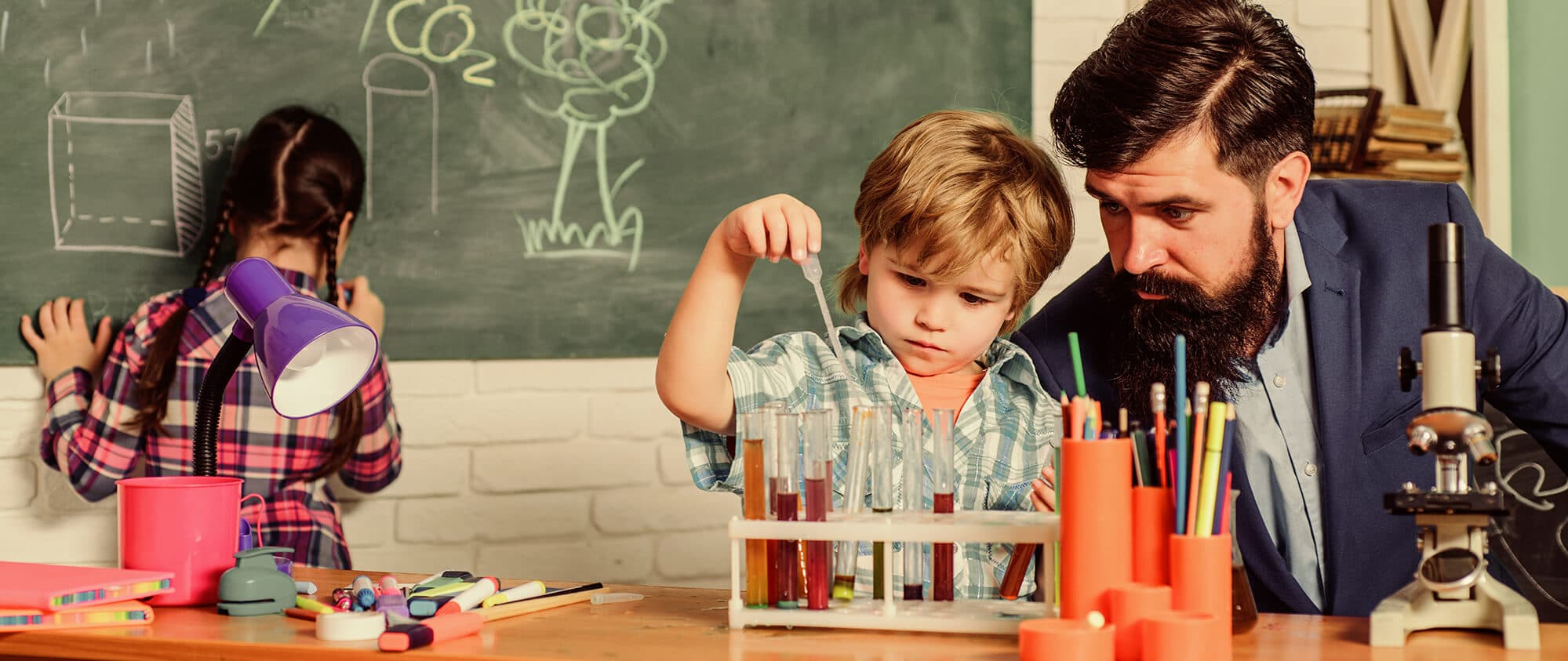 Mon enfant a été exposé à des produits chimiques : comment dois-je réagir ?