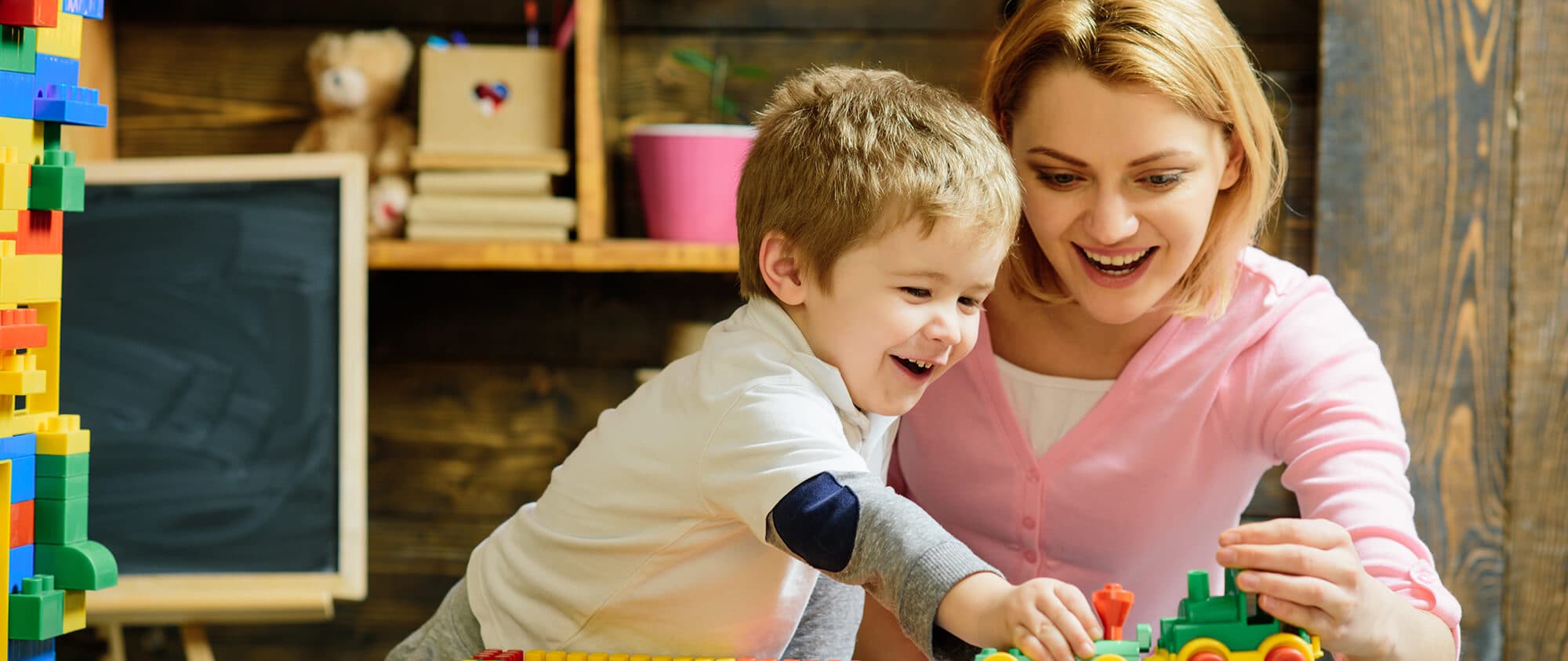 Quels sont les principaux jalons du développement d’un tout-petit : cognitif, physique, motricité fine... ?